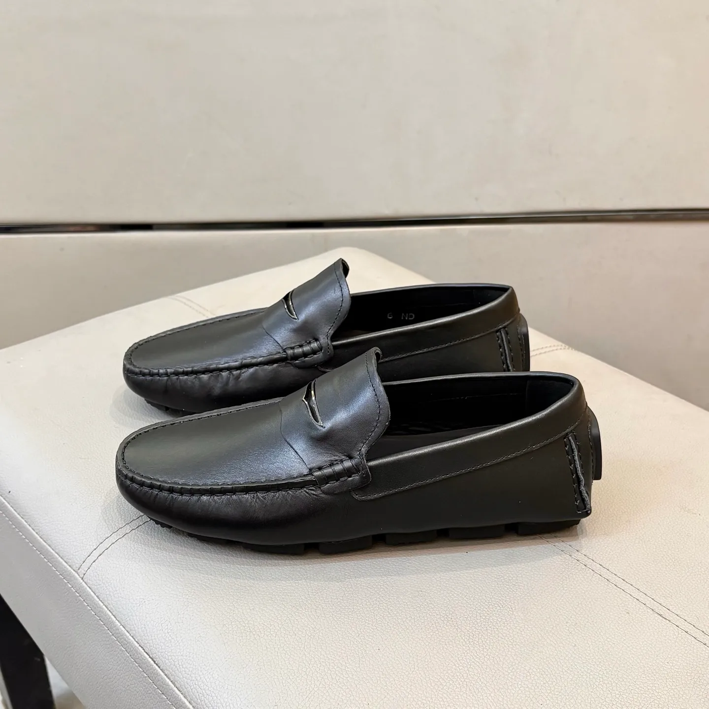 Factory price: 460💰LV men's beanie shoes 2025 official website synchronized <market top version> imported first-layer cowhide ➕ black cowhide original packaging. Size 38-45